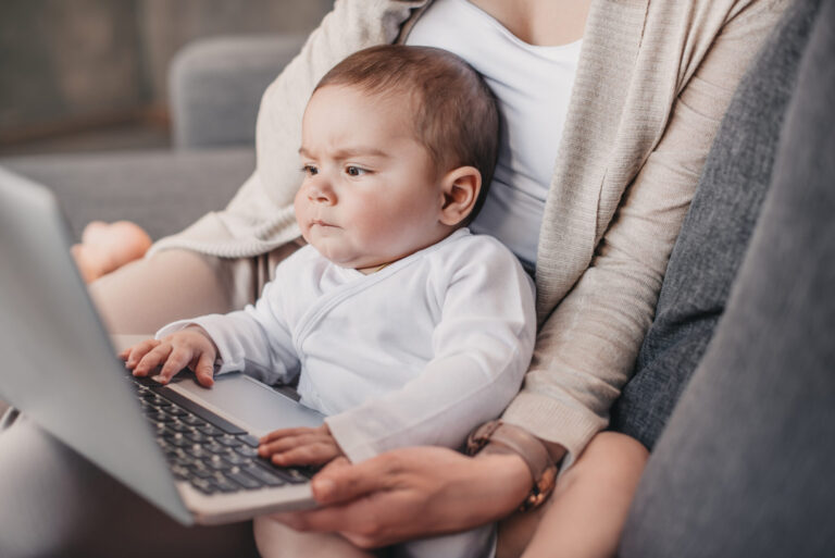 How To Create (and Keep!) A Virtual-School Schedule